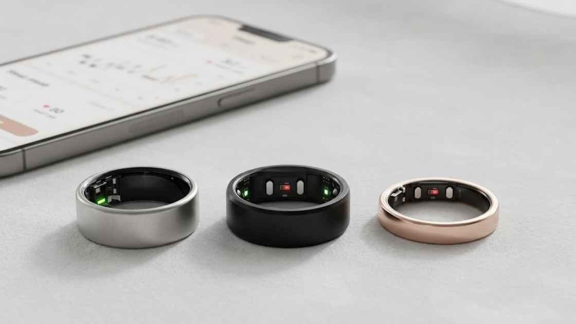 Three subscription-free smart rings, a Samsung Galaxy Ring, RingConn Gen 2 and Ultrahuman Ring AIR, resting on a hand to show which smart ring works without subscription in the UK
